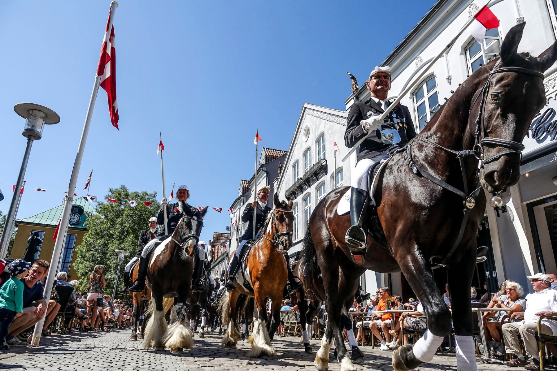 Ring fanget på lansens spids